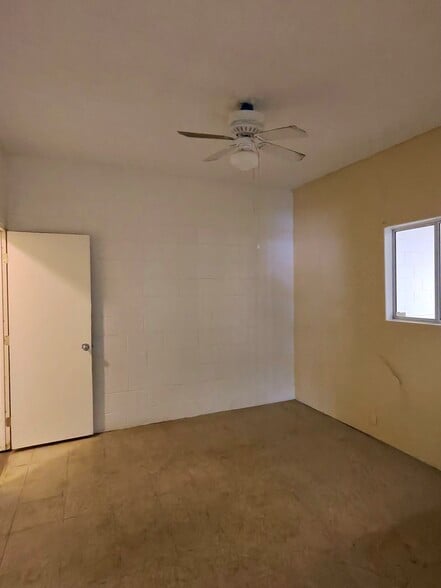 More Photos Of 11479 San Fernando Rd, San Fernando Storefront Retail Office For Lease