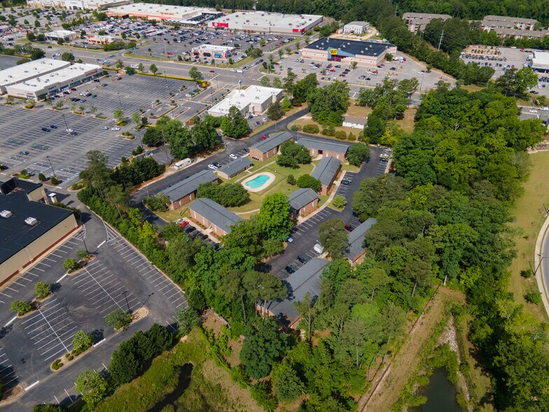 More Photos Of 5870 Century Oaks Dr, Fayetteville Apartments For Sale