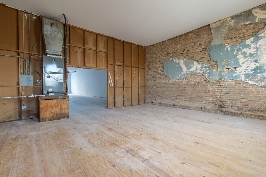 More Photos Of 134 E Front St, Hattiesburg Restaurant For Sale