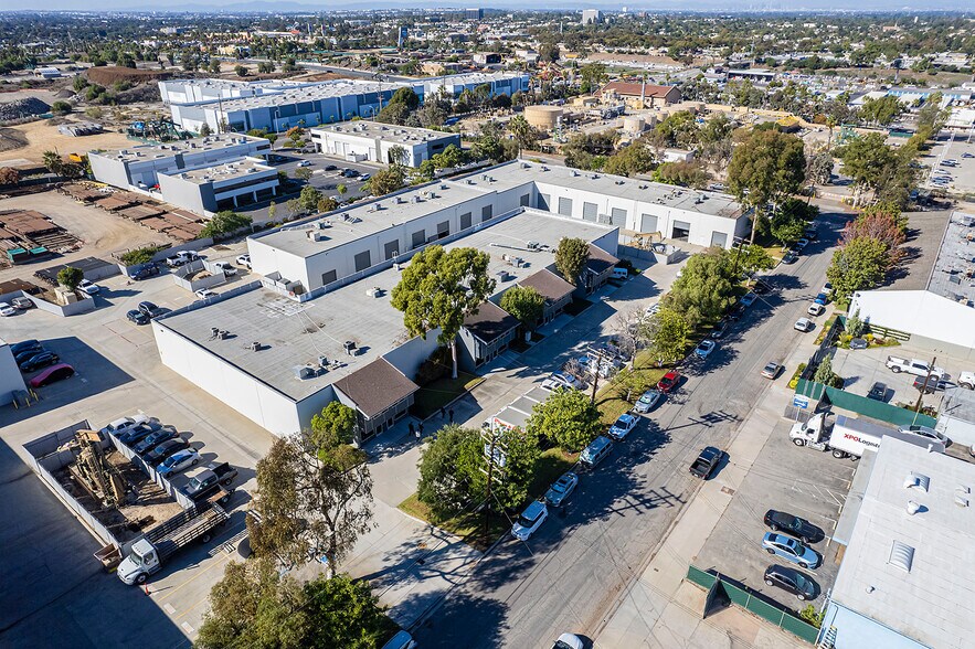 More Photos Of 2829-2871 Gundry Ave, Signal Hill Warehouse For Sale