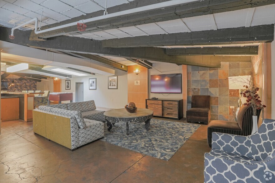 More Photos Of 343 S Dearborn St, Chicago Apartments For Lease