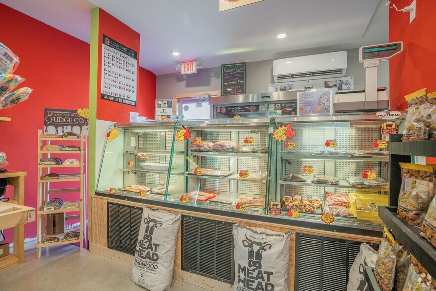 More Photos Of 54 Roosters Way, Jasper Restaurant For Sale