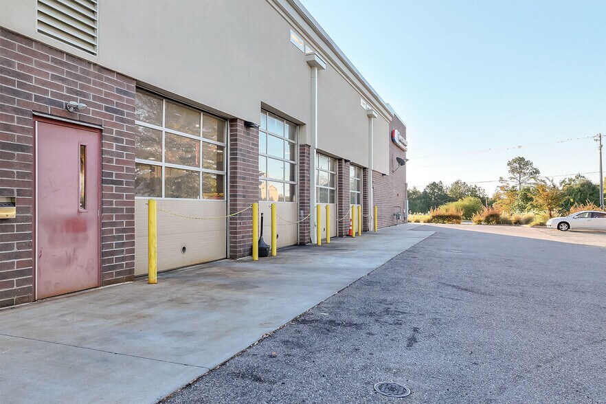 More Photos Of 2200 Interstate Dr, Opelika Auto Repair For Sale