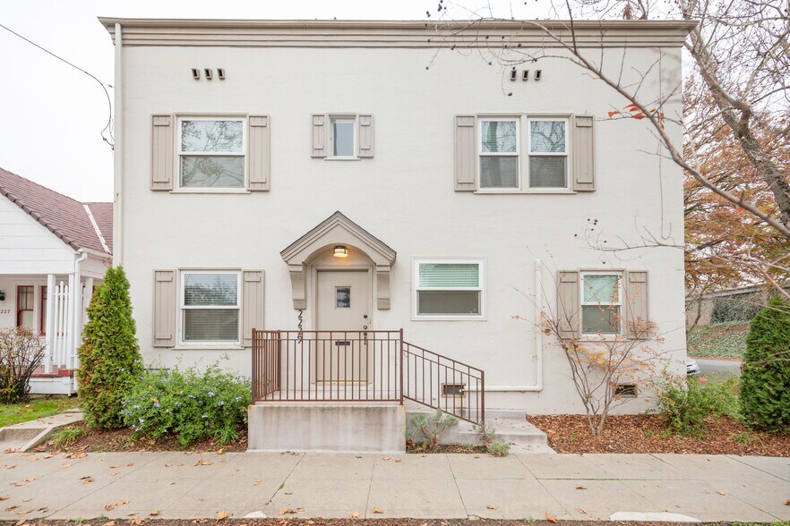 More Photos Of 2229 24th St, Sacramento Apartments For Sale