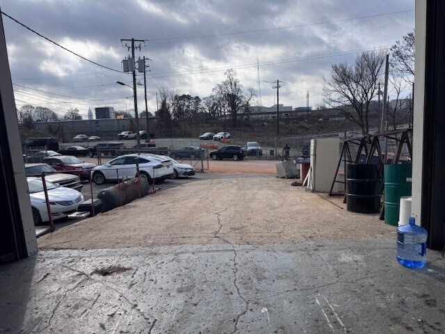 More Photos Of 1475 NW Old Chattahoochee Ave, Atlanta Warehouse For Sale