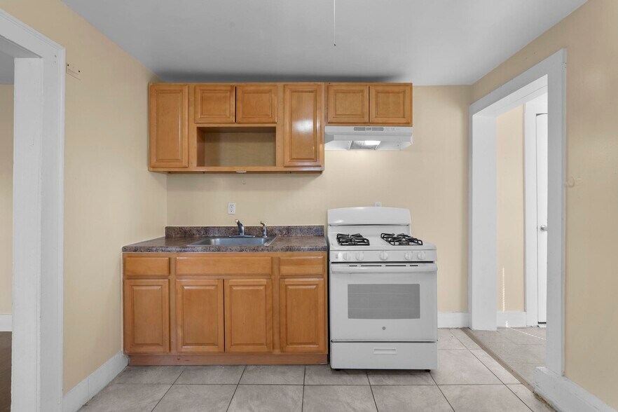 More Photos Of 122 Derby Ave, New Haven Apartments For Sale