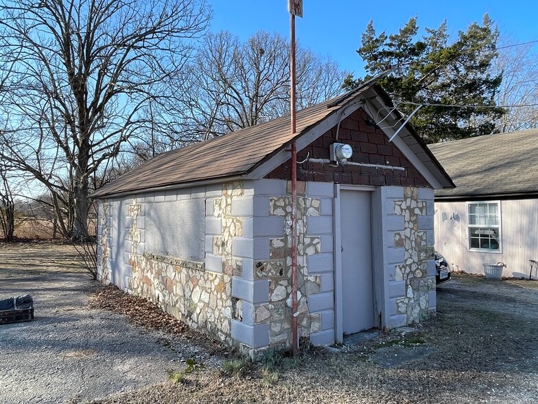 More Photos Of 2902 Clay St, De Soto Manufactured Housing Mobile Home Park For Sale