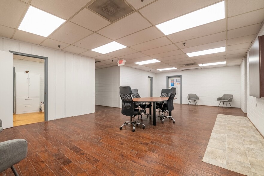 More Photos Of 3843 Highway 41 N, Resaca Distribution For Lease