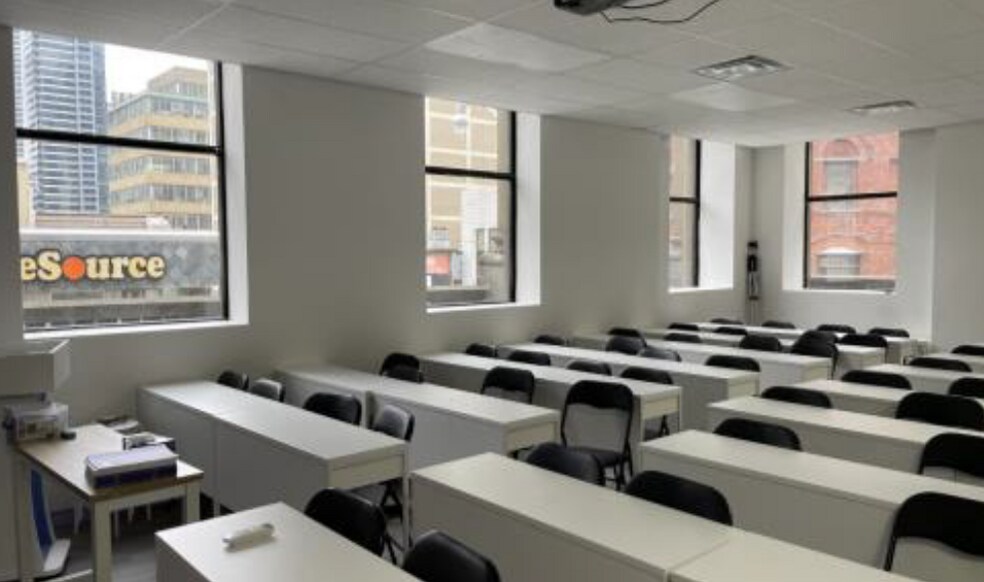 More Photos Of 6 Charles St E, Toronto Storefront Retail Office For Lease