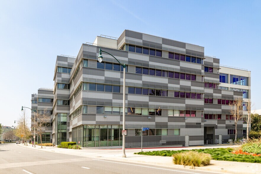 More Photos Of 12121 Bluff Creek Dr, Playa Vista Loft Creative Space For Lease