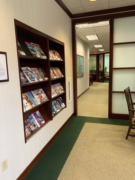 More Photos Of 5444 Riverside Dr, Macon-Bibb Office For Lease