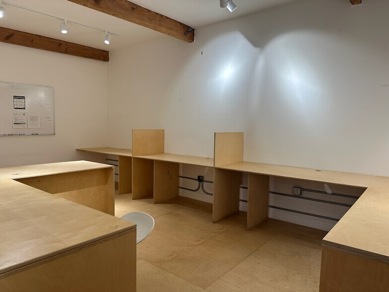 More Photos Of 811 W Gardena Blvd, Gardena Loft Creative Space For Lease