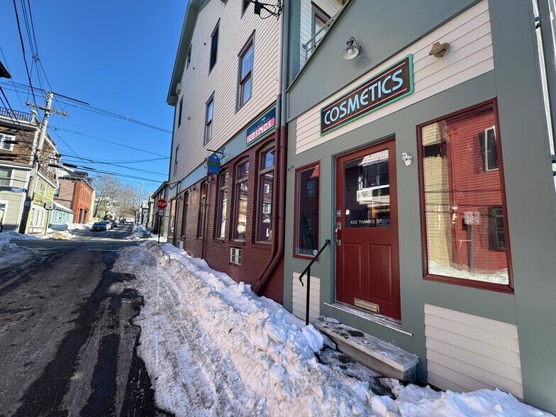 More Photos Of 433 Thames St, Newport Storefront Retail Residential For Lease