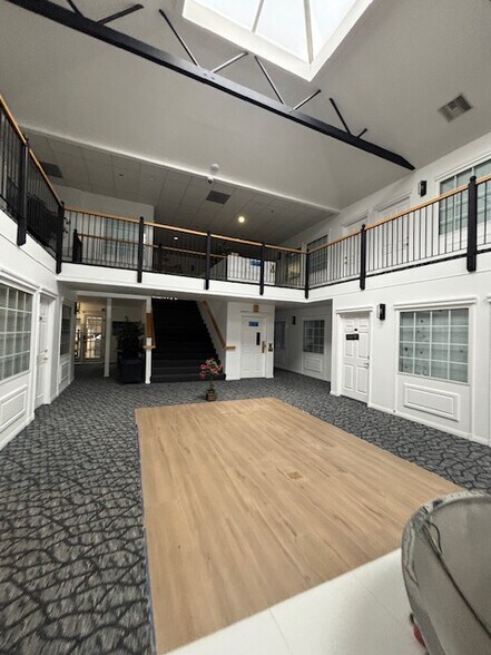 More Photos Of 6528 Greenleaf Ave, Whittier Office For Lease