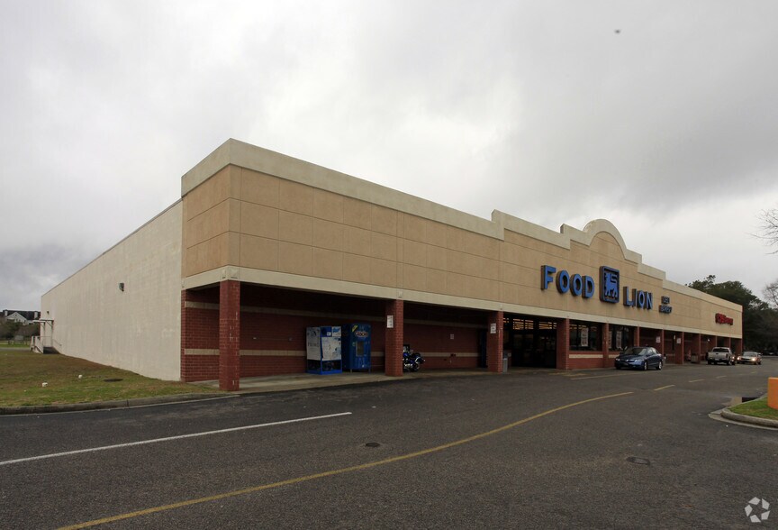 More Photos Of 64 Sycamore Ave, Charleston Unknown For Lease