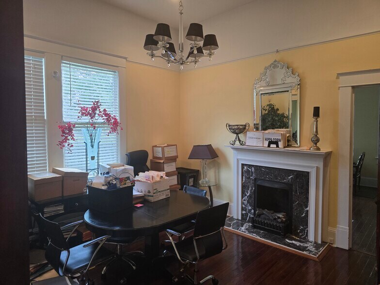 More Photos Of 3285 Main St, College Park Office Residential For Sale