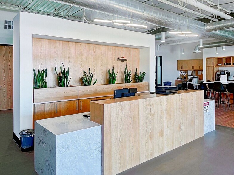 More Photos Of 13509 Lyndon B Johnson Fwy, Garland Office For Sale