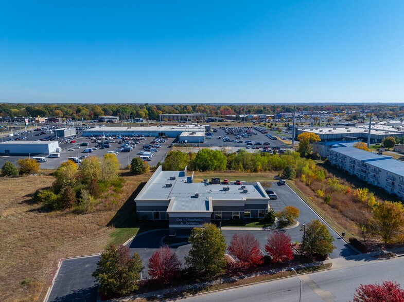 More Photos Of 3250 S Delaware Ave, Springfield Medical For Sale