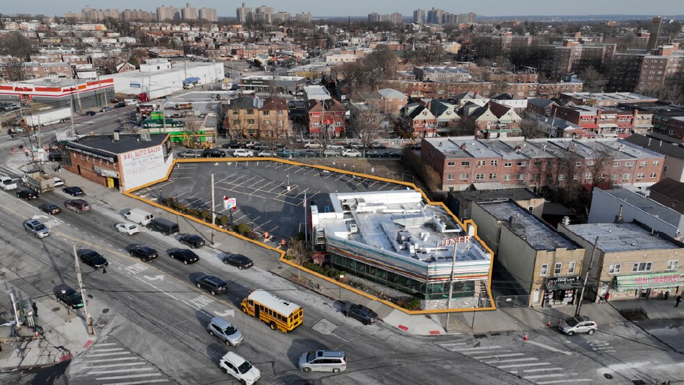 Primary Photo Of 3260 Boston Rd, Bronx Restaurant For Lease