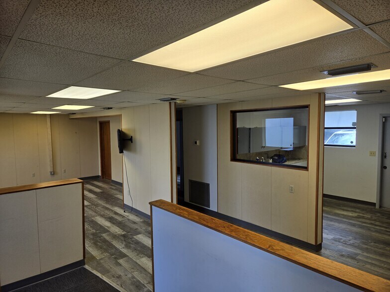 More Photos Of 6216 Sauterne Dr, Jacksonville Freestanding For Sale