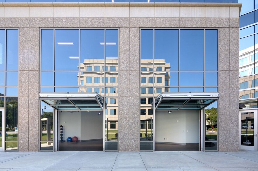 More Photos Of 4140 Parklake Ave, Raleigh Office For Lease