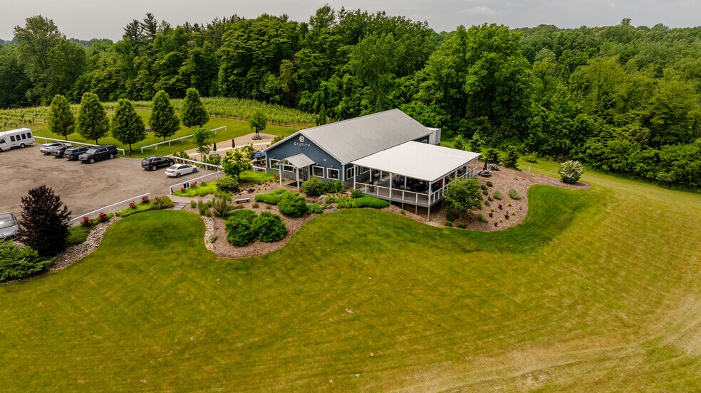 More Photos Of 10220 Lauer Rd, Baroda Winery Vineyard For Sale