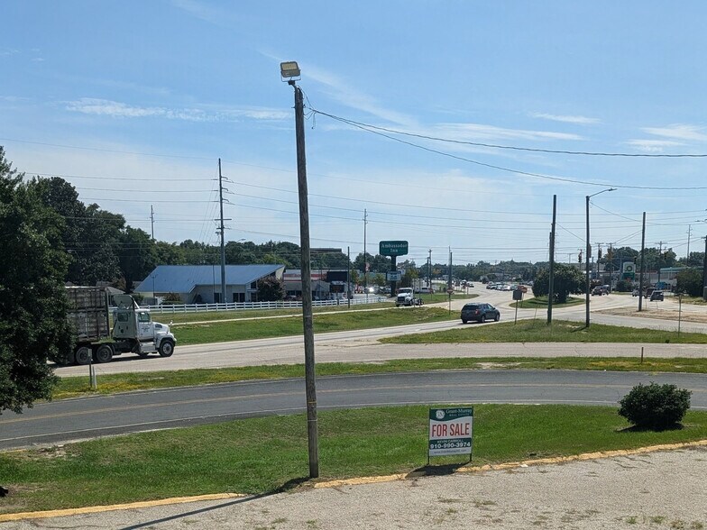 More Photos Of 1935 Gillespie St, Fayetteville Convenience Store For Sale