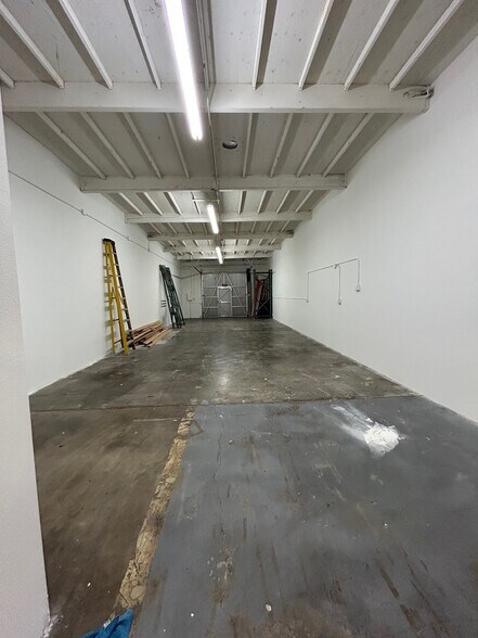 More Photos Of 5842 McFadden Ave, Huntington Beach Warehouse For Lease