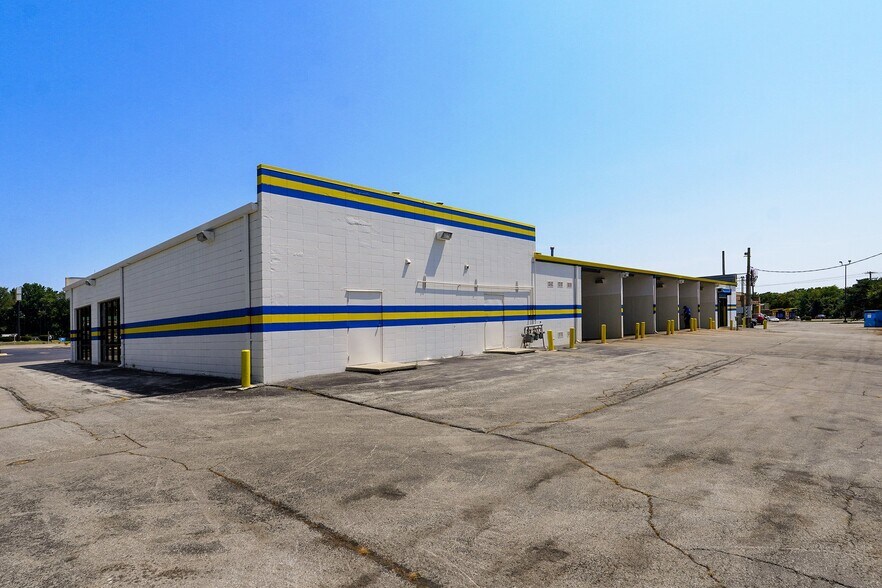 More Photos Of 419 N West Byp, Springfield Carwash For Sale