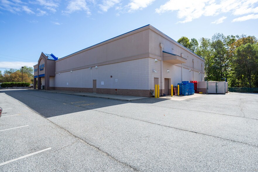 More Photos Of 399 New London Rd, Newark Drugstore For Sale