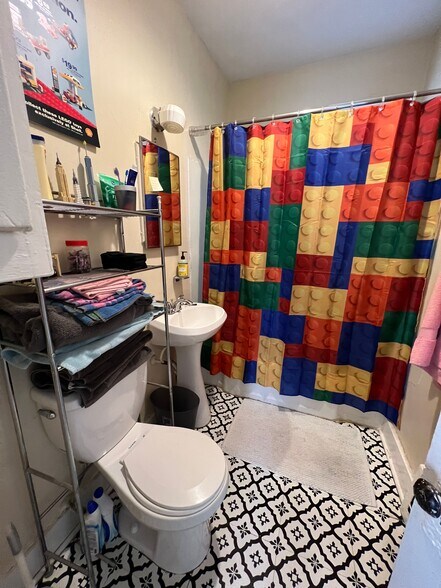 More Photos Of 2951 N Fratney St, Milwaukee Apartments For Sale