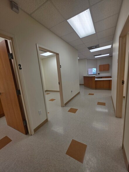 More Photos Of 19121 W Little York, Katy Medical For Lease