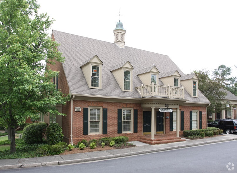 Primary Photo Of 4721 Chamblee Dunwoody Rd, Dunwoody Office For Lease