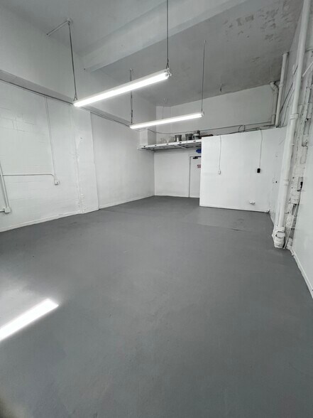 More Photos Of 2105 Central Ave, Saint Petersburg Unknown For Lease
