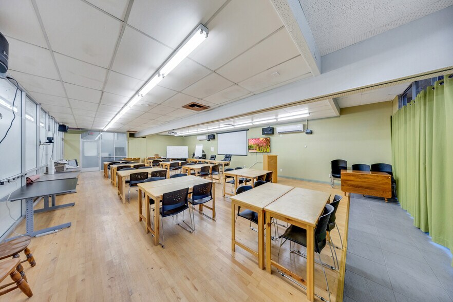 More Photos Of 118 Live Oak Ave, Arcadia Storefront For Sale