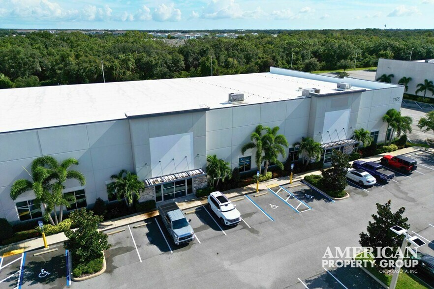 More Photos Of 3165 Lakewood Ranch Blvd, Bradenton Warehouse For Lease
