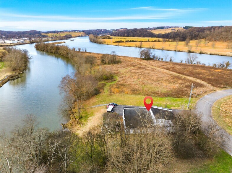 More Photos Of 2376 Business Center Cir, Sevierville Freestanding For Sale