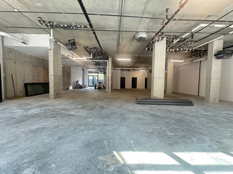 More Photos Of 1024 Manhattan Ave, Brooklyn Apartments For Lease