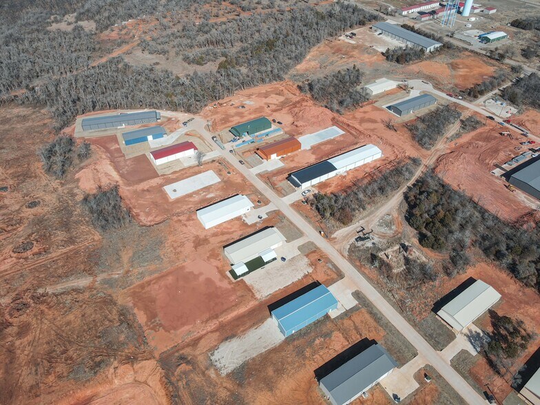 More Photos Of 451 Koloa Ave, Edmond Manufacturing For Sale