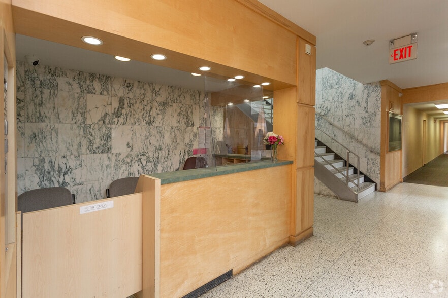 More Photos Of 520 Franklin Ave, Garden City Medical For Sale