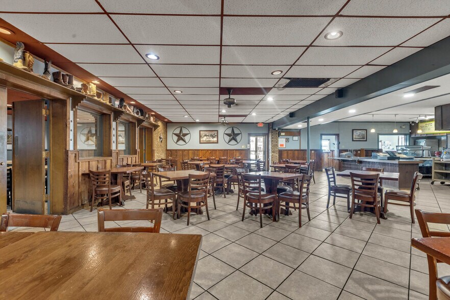 More Photos Of 2201 Kermit Hwy, Odessa Restaurant For Sale