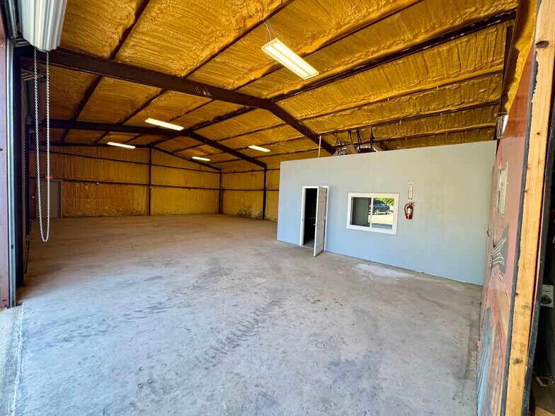 More Photos Of 2785 N Bagdad Rd, Leander Warehouse For Lease