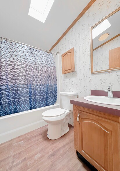 More Photos Of 25 Popes Ln, Danvers Flex For Sale