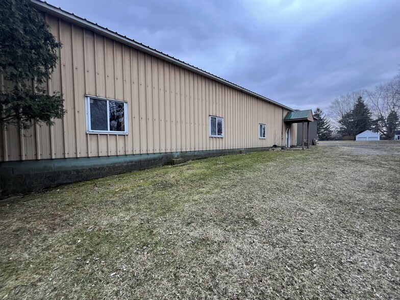 More Photos Of 4265 Main st, Hemlock Manufacturing For Sale