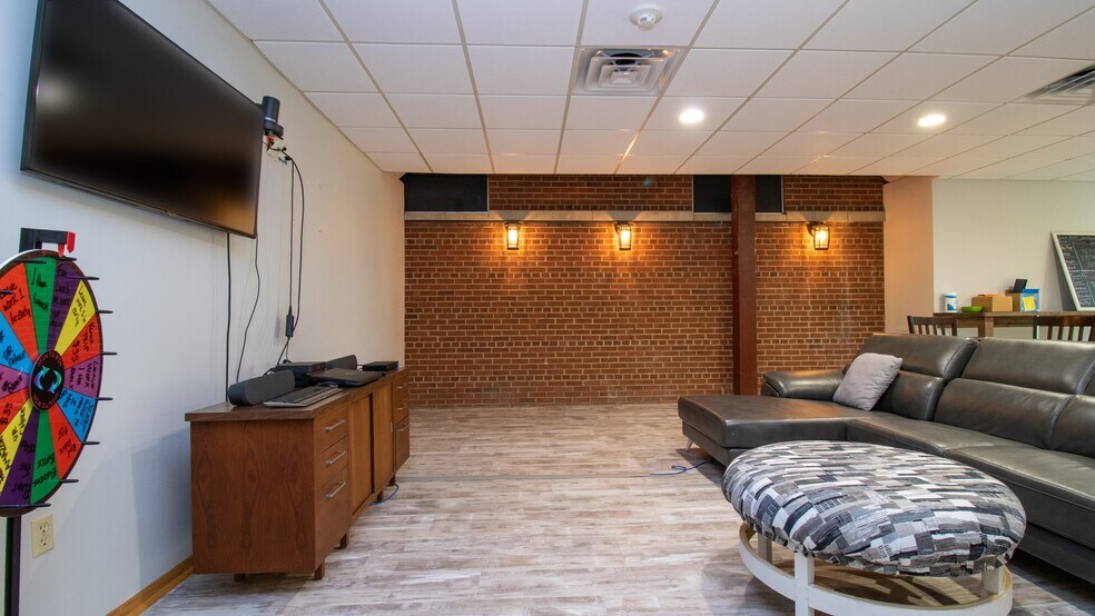 More Photos Of 214 2nd St, Brokaw Loft Creative Space For Sale