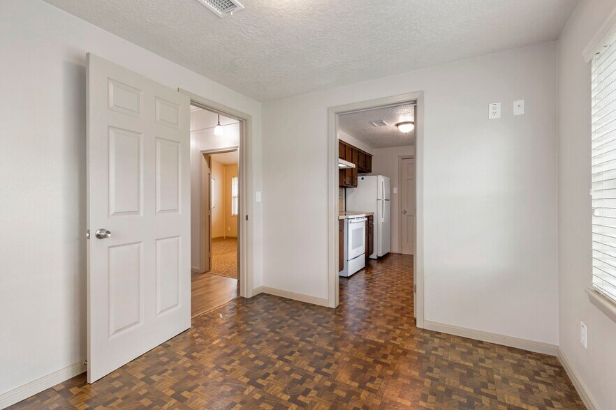 More Photos Of 10766 Fm 1097 Rd W, Willis Office Residential For Sale