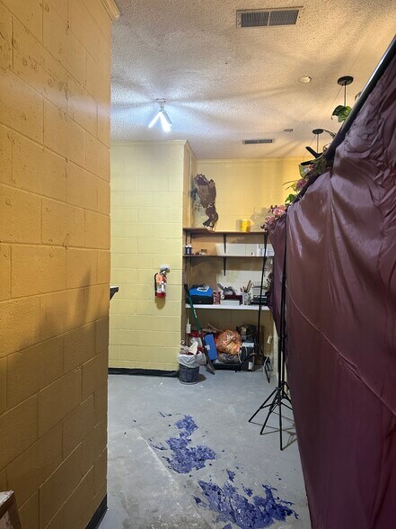 More Photos Of 1030 Dry Branch Rd, Hopkins General Retail For Sale