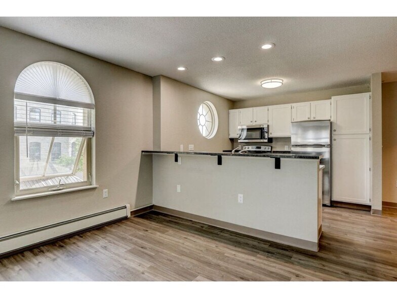 More Photos Of 234 W Main St, Waukesha Apartments For Lease