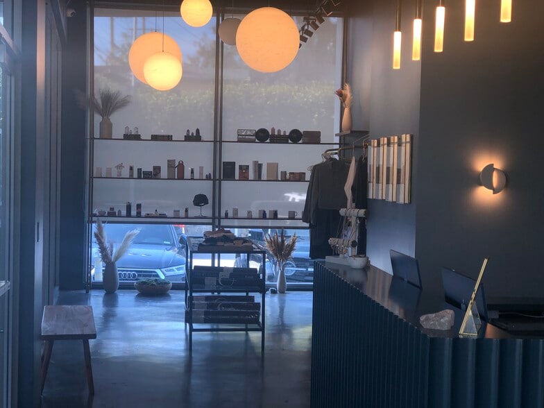 More Photos Of 2415-2449 Main St, Santa Monica Restaurant For Lease