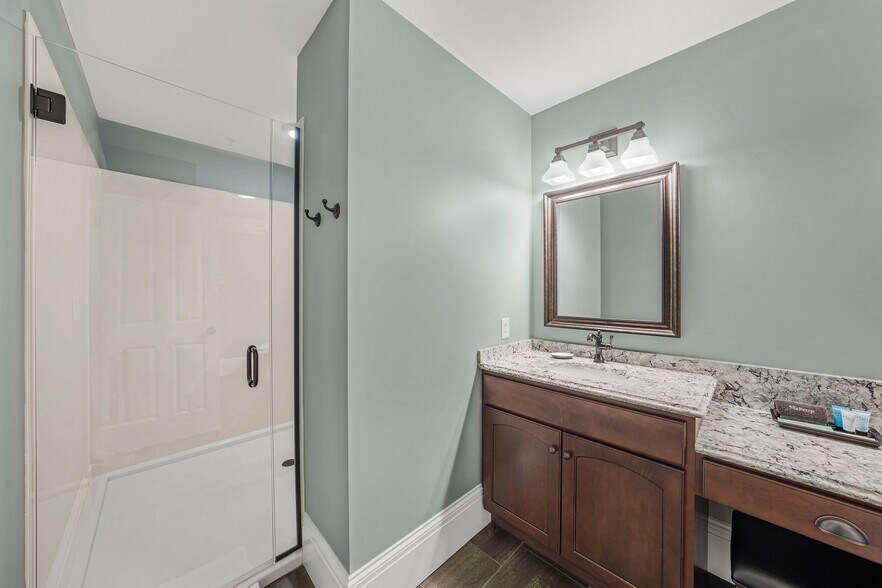 More Photos Of 208-210 Wharf St, Hermann Hospitality For Sale